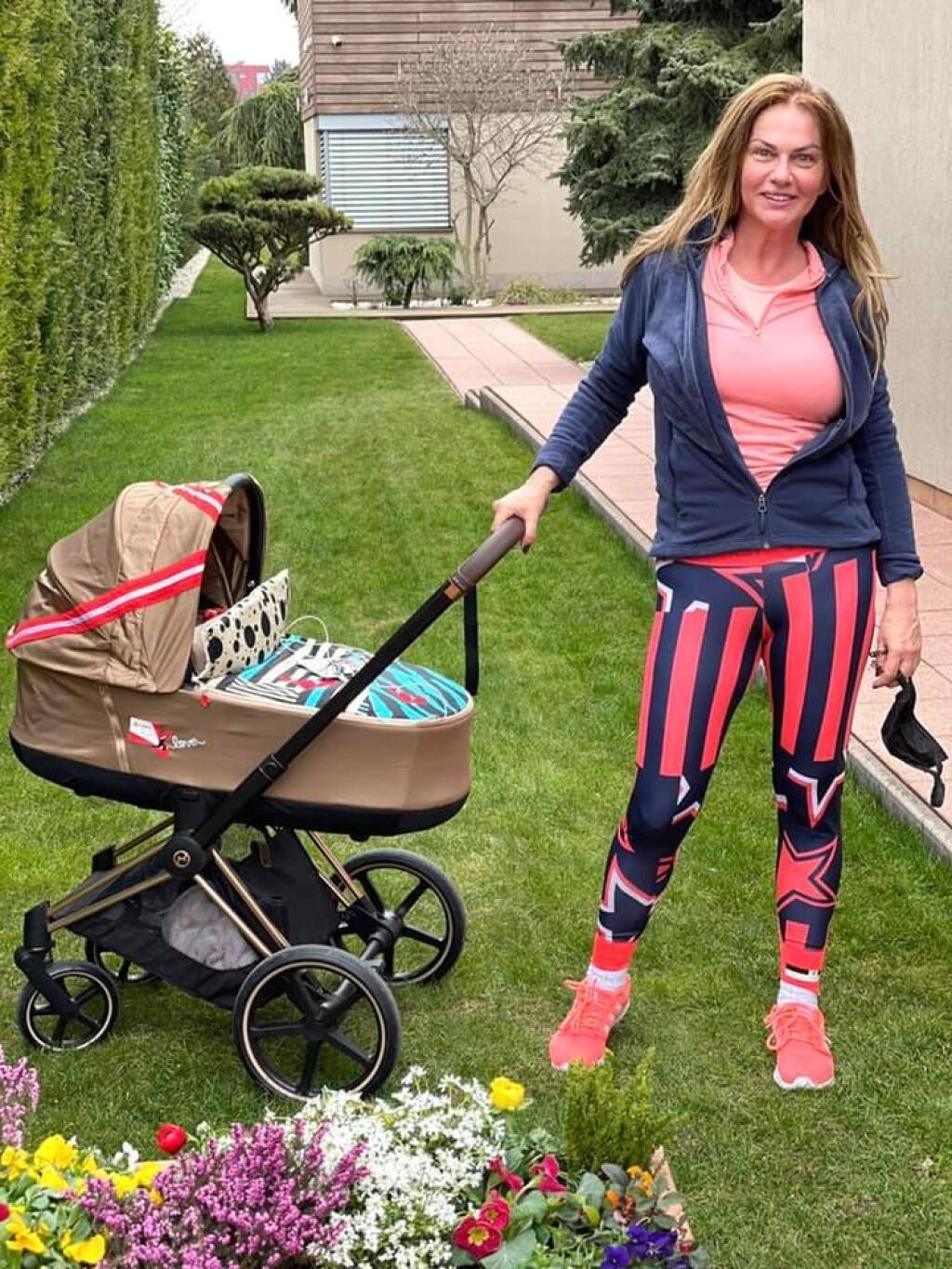 Monika Beňová trávila pohodovú nedeľu v spoločnosti svojej rodinky.