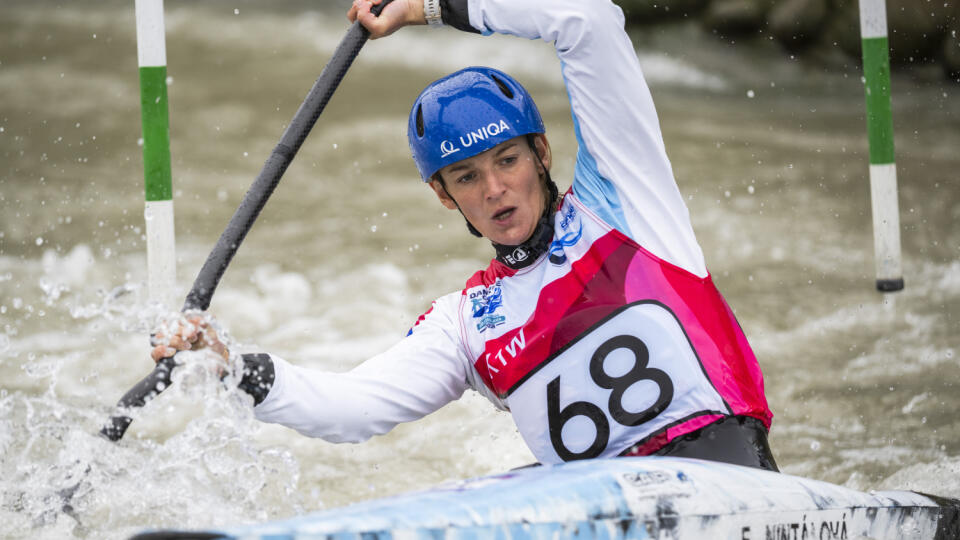 Na snímke slovenská reprezentantka Eliška Mintálová počas finálovej jazdy v kategórii K1 na Majstrovstvách Slovenskej republiky 2023 vo vodnom slalome 6. augusta 2023 v Areáli vodných športov Divoká voda v Čunove. FOTO TASR - Jaroslav Novák