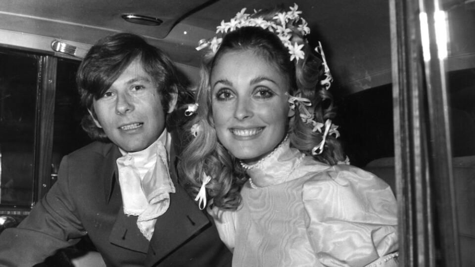 Polish film director Roman Polanski and American actress Sharon Tate (1943 - 1969) at their wedding. She was subsequently murdered by members of Charles Manson's pseudo-religious sect The Family.   (Photo by Evening Standard/Getty Images)