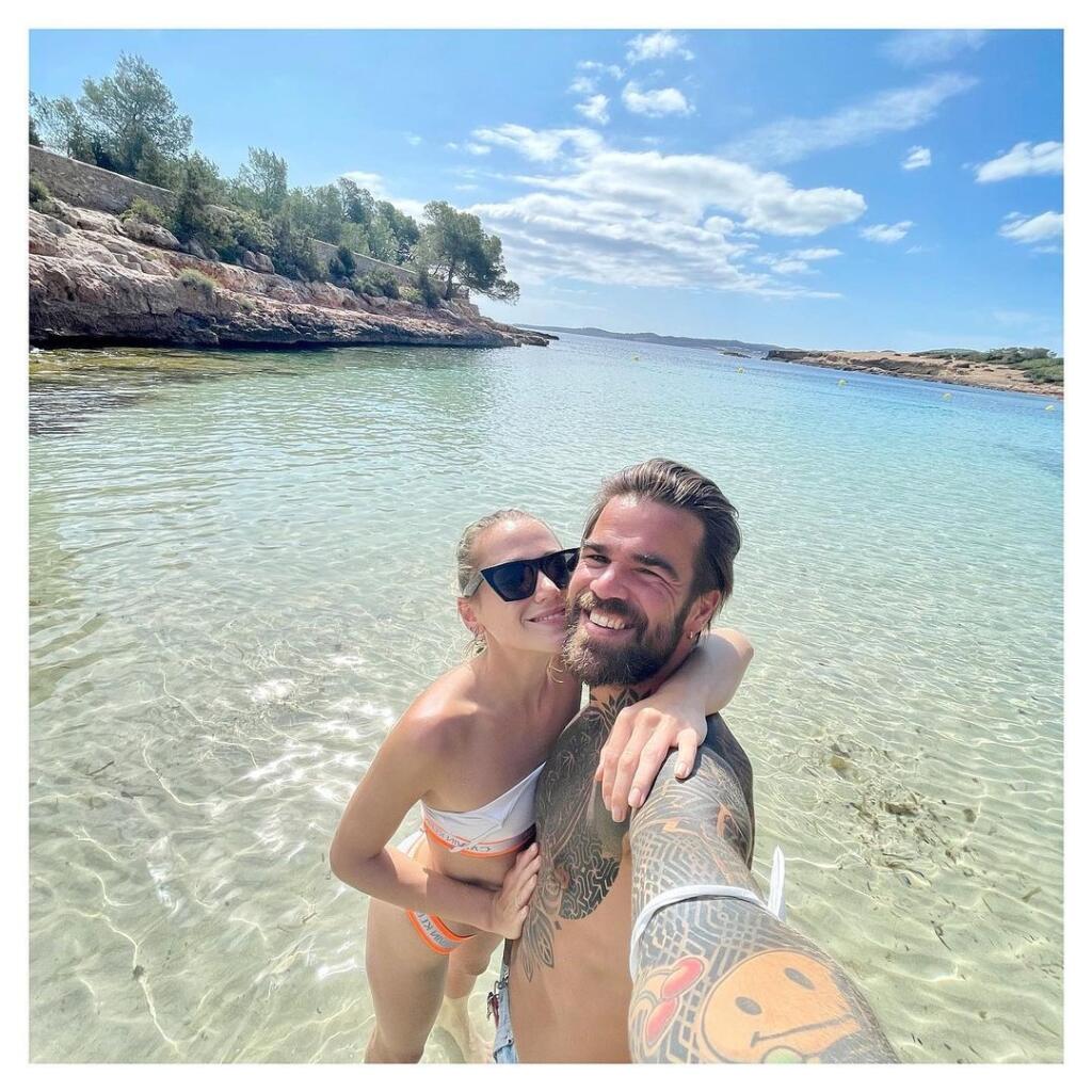 Emma Drobná a Filip Šebo si zamilovali Ibizu.