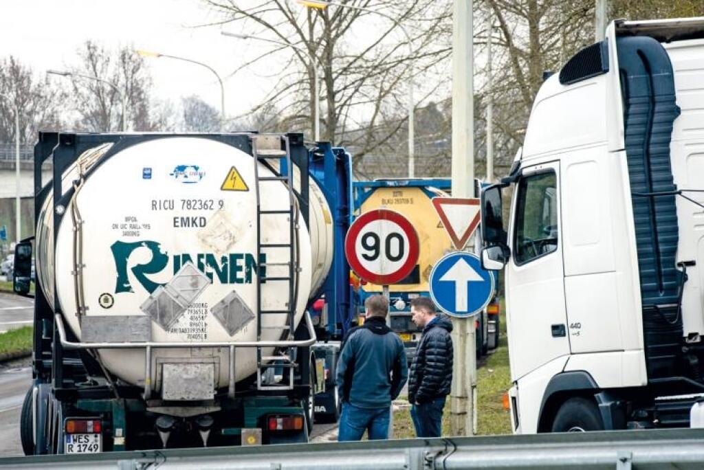 Divočina na pumpách v Nemecku: Ceny menia desaťkrát denne