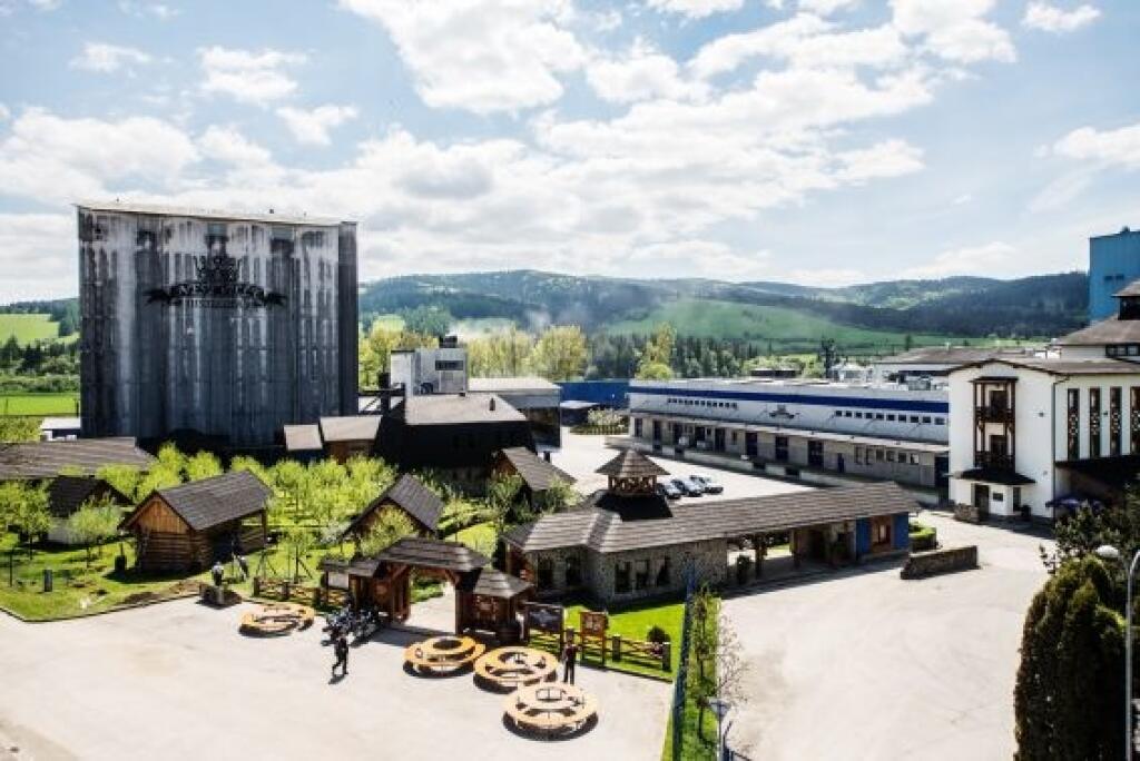 Ako si vybaviť domáci bar? Tento alkohol u vás nemôže chýbať