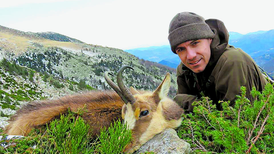 POĽOVNÍK Loviť chodieva aj na Nový Zéland či do Azerbajdžanu.