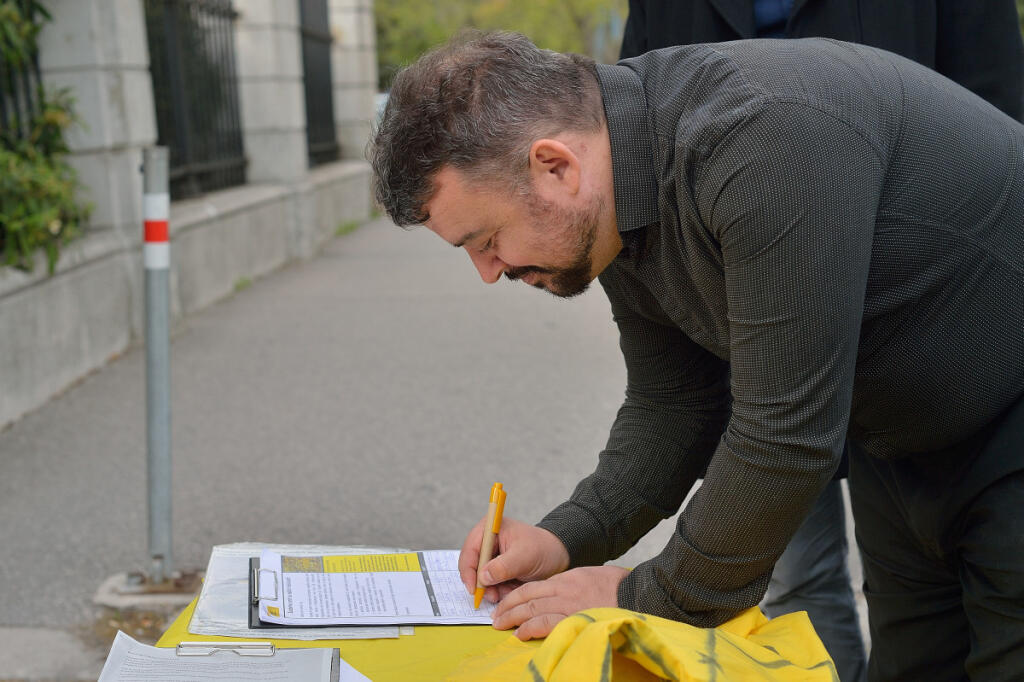 Chmelárovi odmietli zaregistrovať stranu, predložil podpisy mŕtvych duší