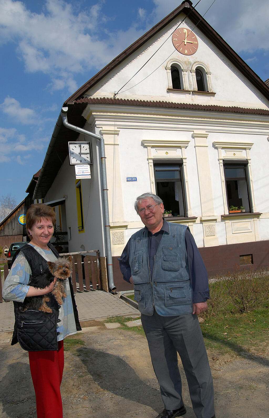 Hodinársky majster Pavella Ján, staviteľ Orloja, jeho manželka, obec Hybe