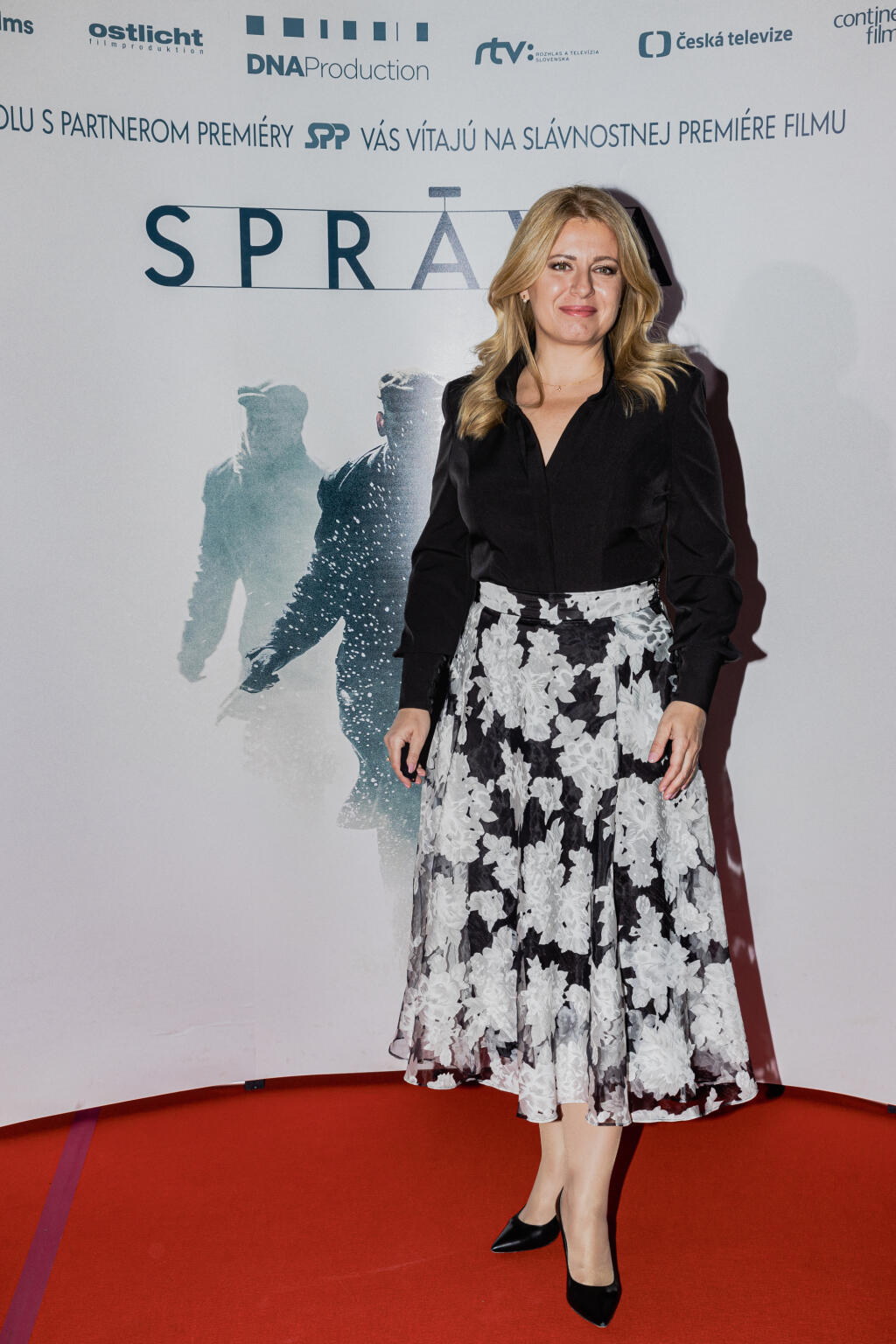Na snímke prezidentka Zuzana Čaputová prichádza na premiéru filmu Petra Bebjaka, Správa.