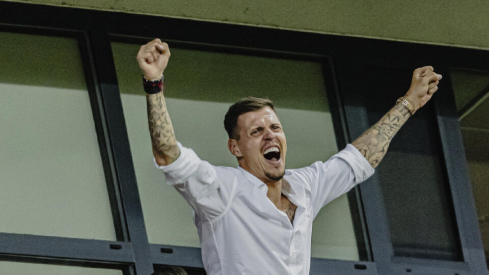 Na snímke Martin Škrtel v hľadisku počas druhého zápas 3. predkola Európskej konferenčnej ligy UEFA medzi FC Spartak Trnava a KKS Lech Poznań.