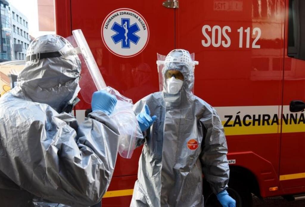 Lekári vysvetľujú, prečo sa na test od Alzy nedá spoľahnúť. Odmieta ho aj štátny ústav