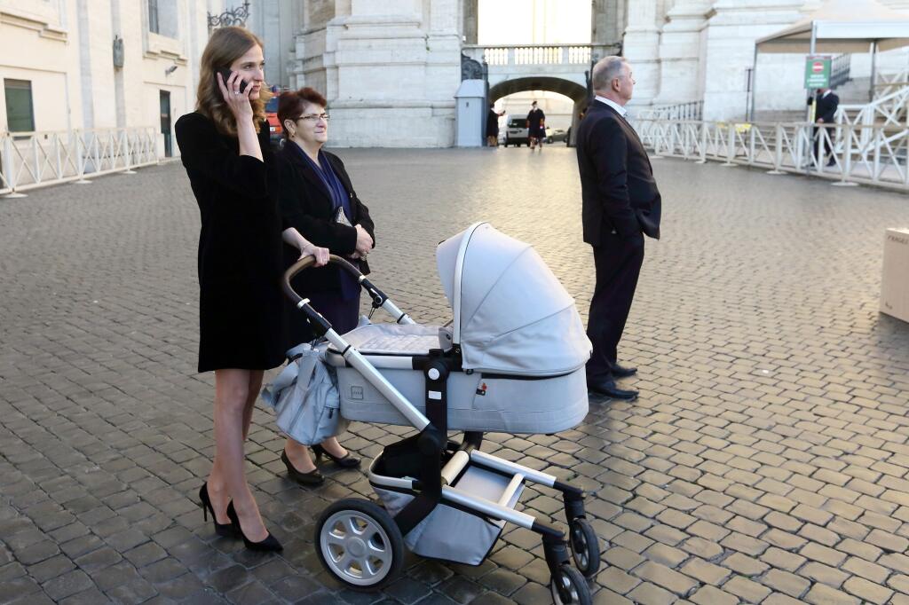 Okrem Marlona Kataríne v časoch po rozchode pomáhajú aj iné veci, napríklad náboženstvo. Na začiatku minulého roka bola aj s rodinou jej manžela Petra vo Vatikáne za pápežom.