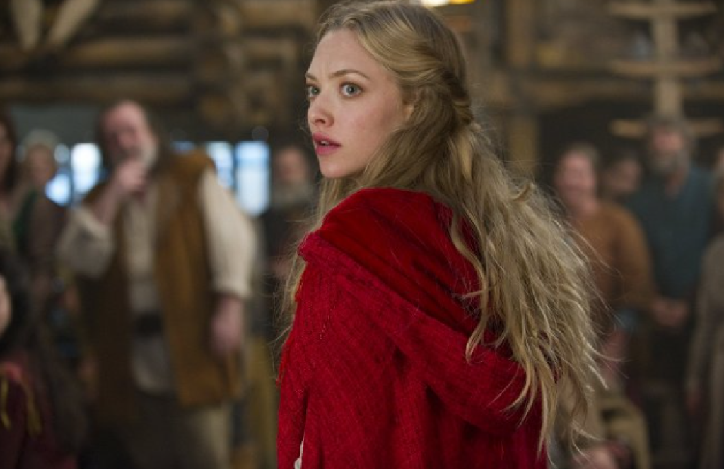 Amanda Seyfried ako Červená Čiapočka