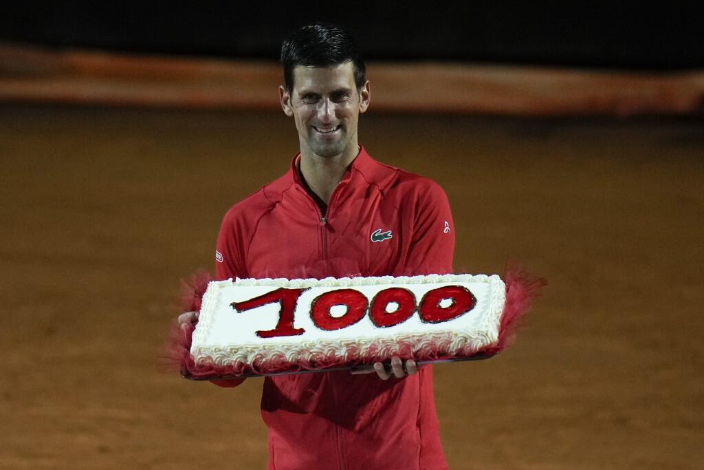 Svetová tenisová jednotka Novak Djokovič (34) vlastní v USA tri unikátne luxusné apartmány, ktoré si však veľmi užívať nemôže.