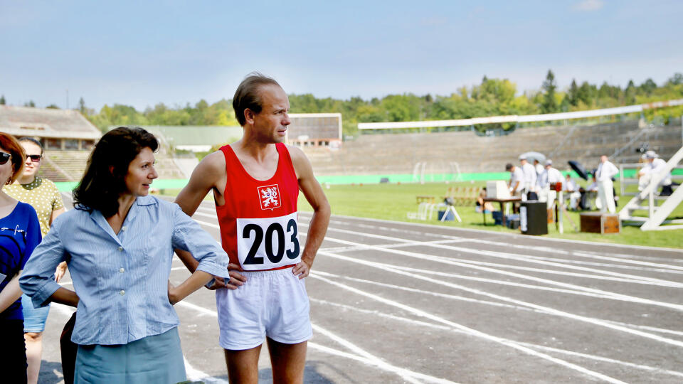 Martha Issová si zahrala Danu Zátopkovú, Václav Neužil Emila Zátopka.