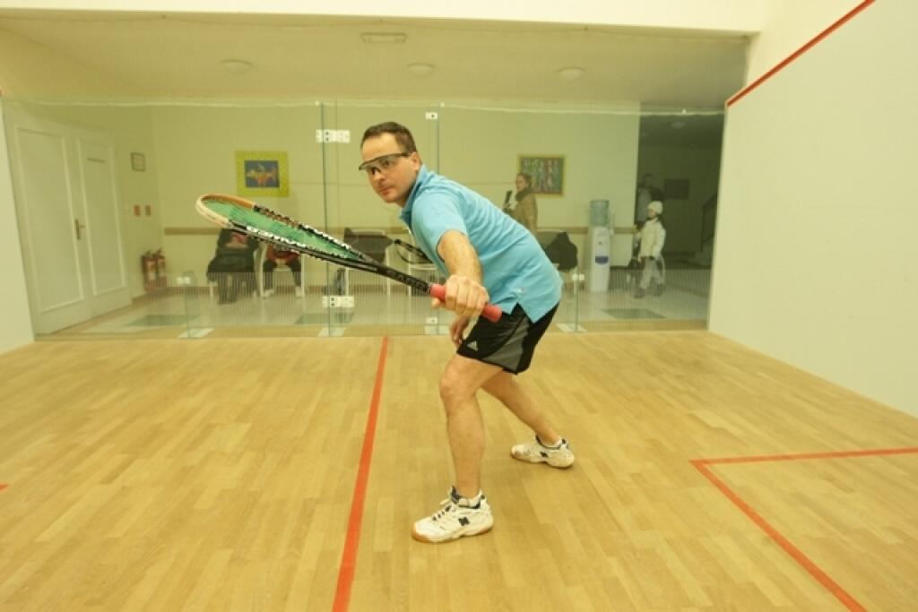 Poslanec parlamentu Juraj Droba obľubuje squash.