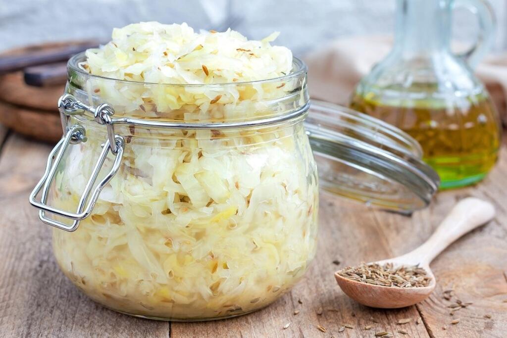 V zime je kyslá kapusta nenahraditeľná.