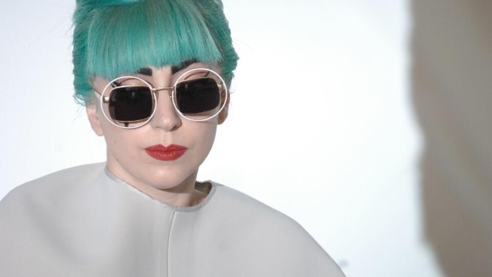 Aký bláznivý kostým si Lady Gaga prinesie?