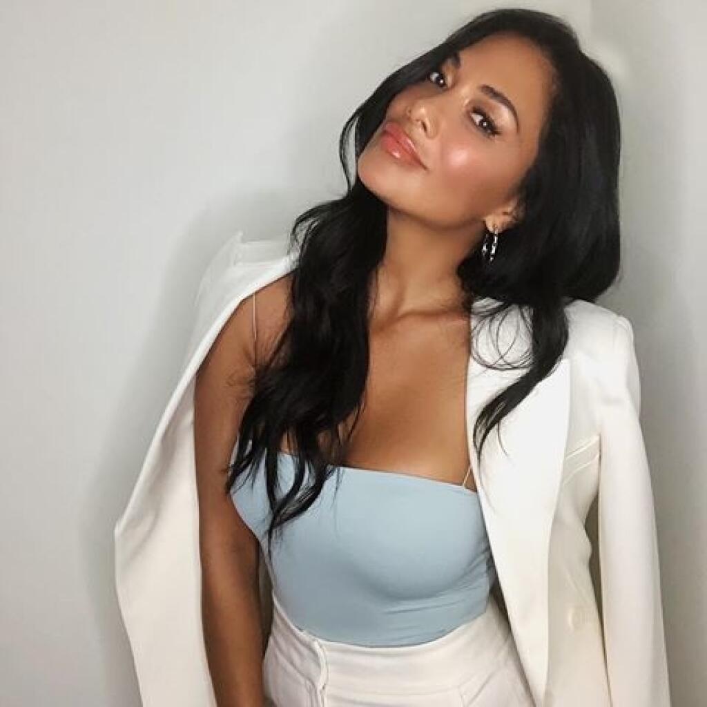 Speváčka Nicole Scherzinger (42) z dievčenskej skupiny Pussycat Doll sa na sociálnej sieti instagram pochválila poriadne horúcimi zábermi v bikinách.