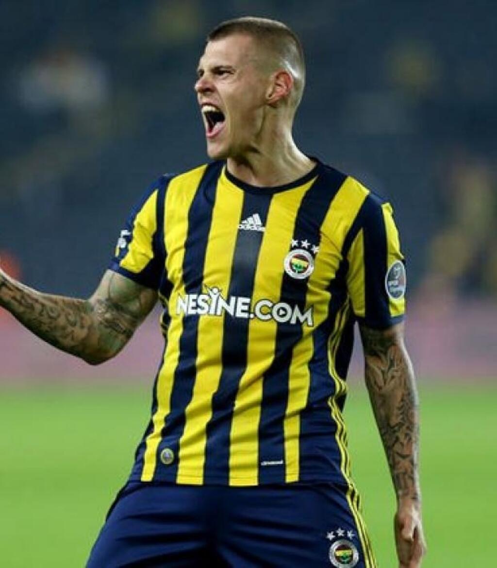 Fenerbahce uplynulá sezóna nevyšla, ale Škrtel ako jeden z mála nesklamal