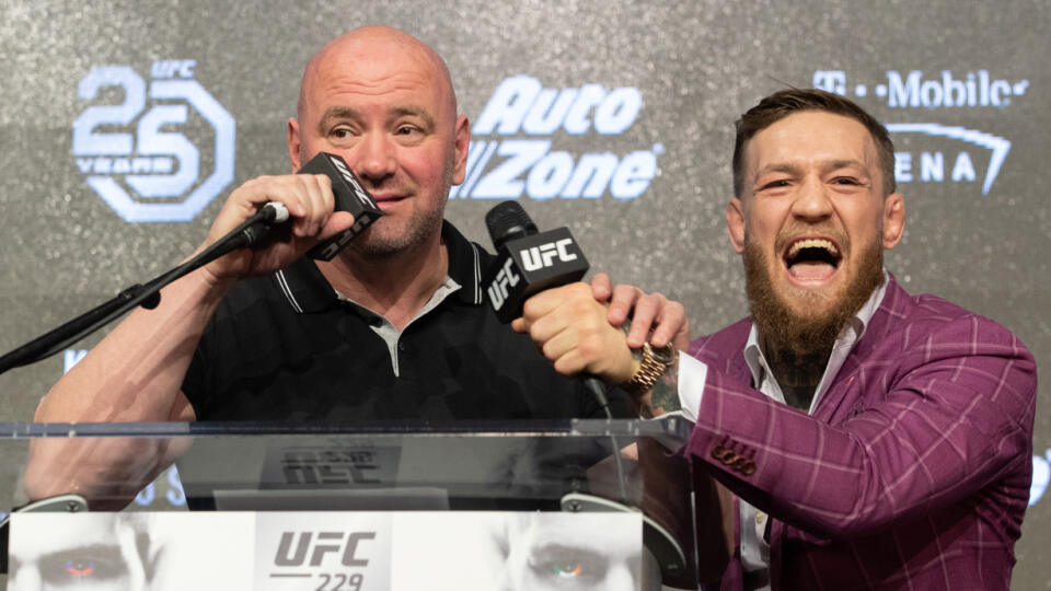 Dana White s Conorom McGregorom. Šéf UFC si s írskym bojovníkom za celé roky užil svoje.