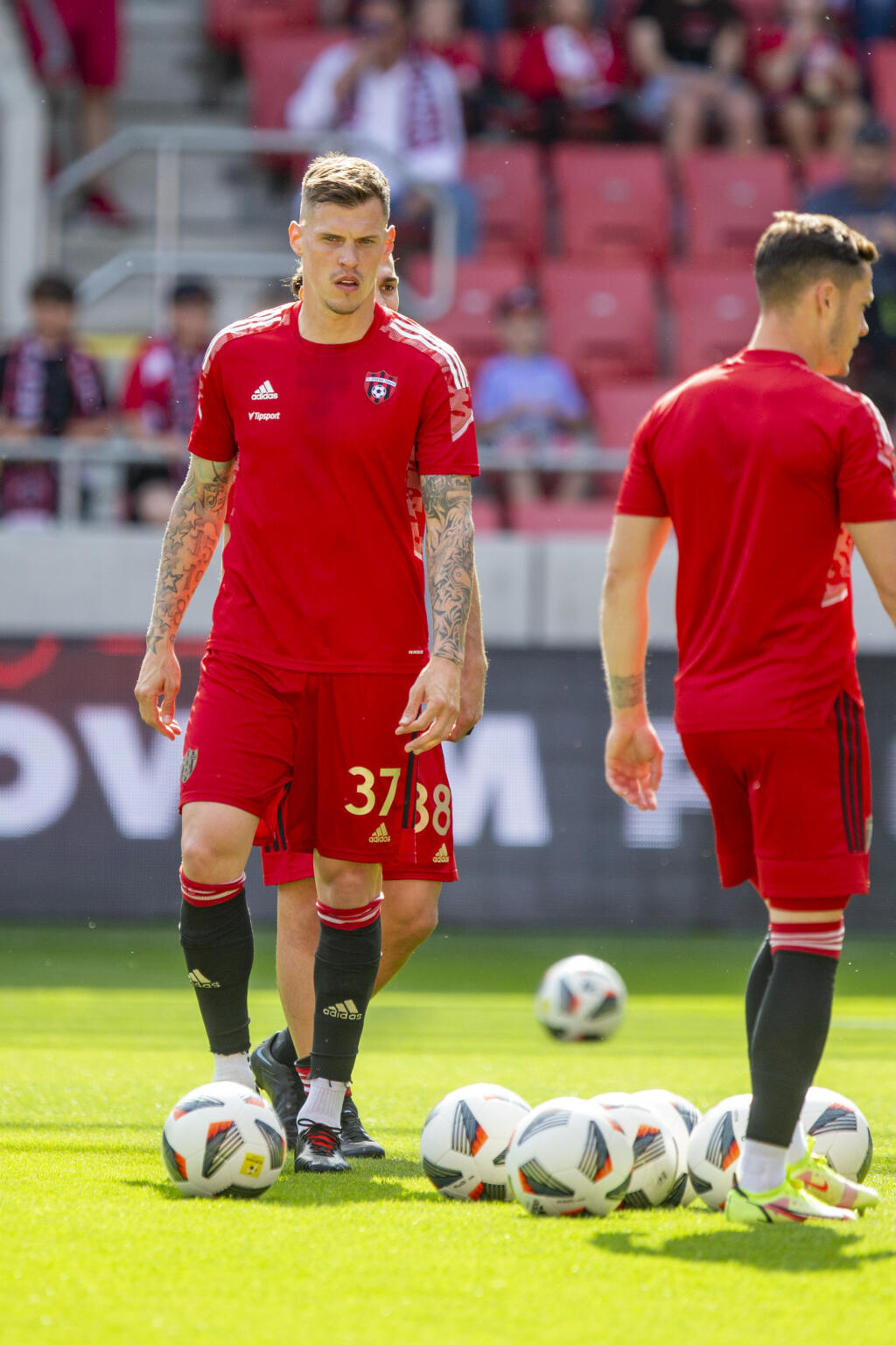 V duely 10. kola Fortuna ligy sa stretol FC Spartak Trnava a DAC Dunajská streda. Tento zápas bol posledný pre stopéra Spartaka Martina Škrtela.