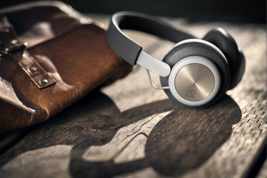 Bang & Olufsen BeoPlay H4