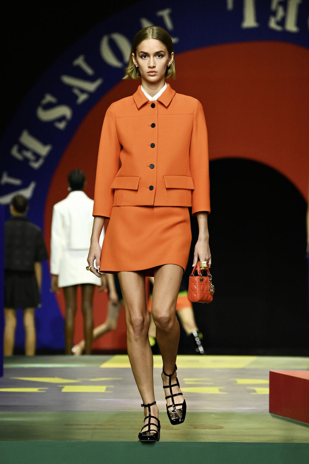 PARIS, FRANCE - SEPTEMBER 28: (FOR NON-EDITORIAL USE PLEASE SEEK APPROVAL FROM FASHION HOUSE) A model walks the runway during the Dior Womenswear Spring/Summer 2022 show as part of Paris Fashion Week on September 28, 2021 in Paris, France. (Photo by Pascal Le Segretain/Getty Images for Dior)
