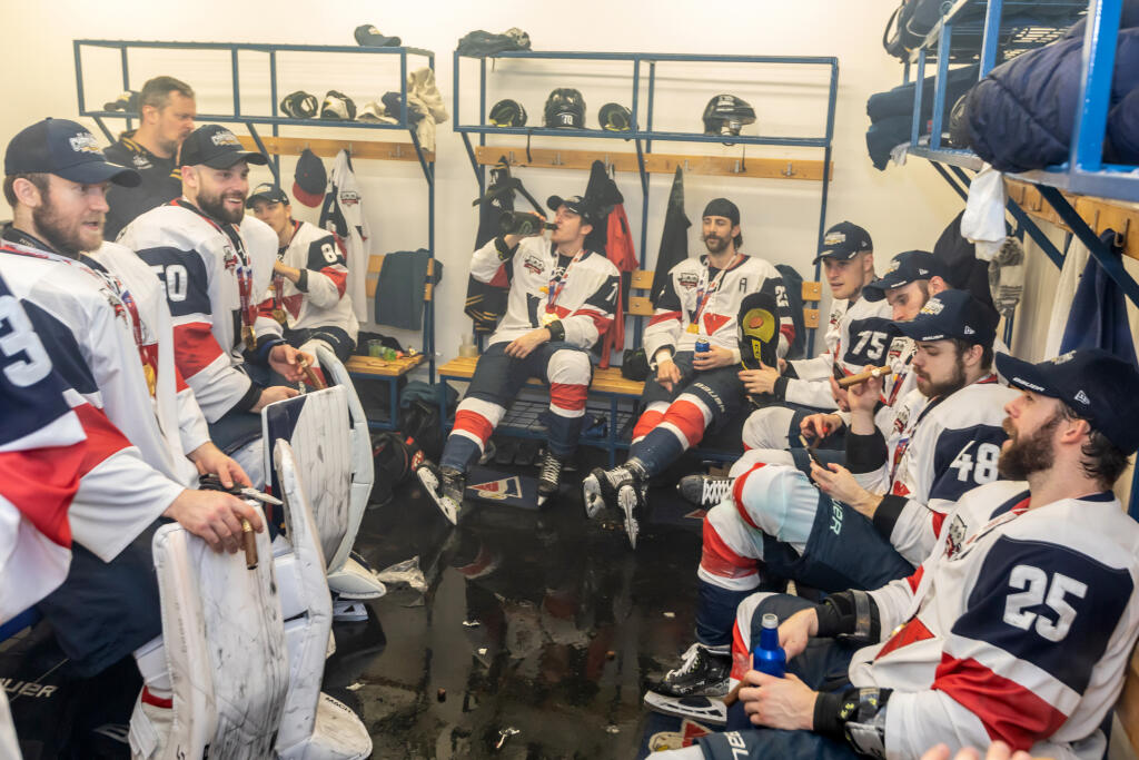Hokejisti HC Slovan Bratislava zvíťazili v šiestom zápase finále Kaufland play off Tipos extraligy 2021/2022 a získali titul majstra SR. Šiesty zápas vyhrali s HK Nitra 5:2 a celú sériu 4:2 na zápasy.
