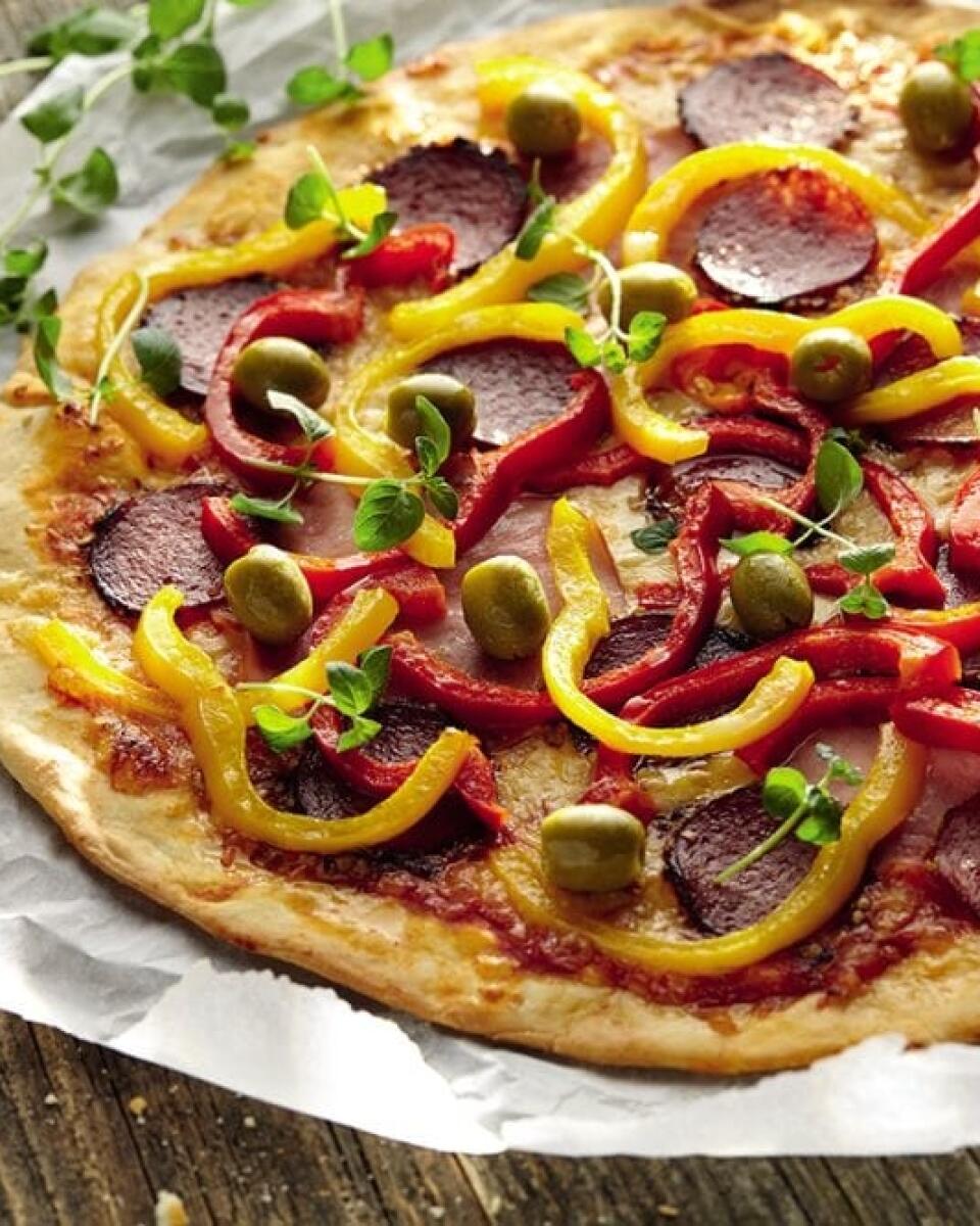Slávnostné menu na otvorenie prázdnin: Poriadne naložená DOMÁCA PIZZA