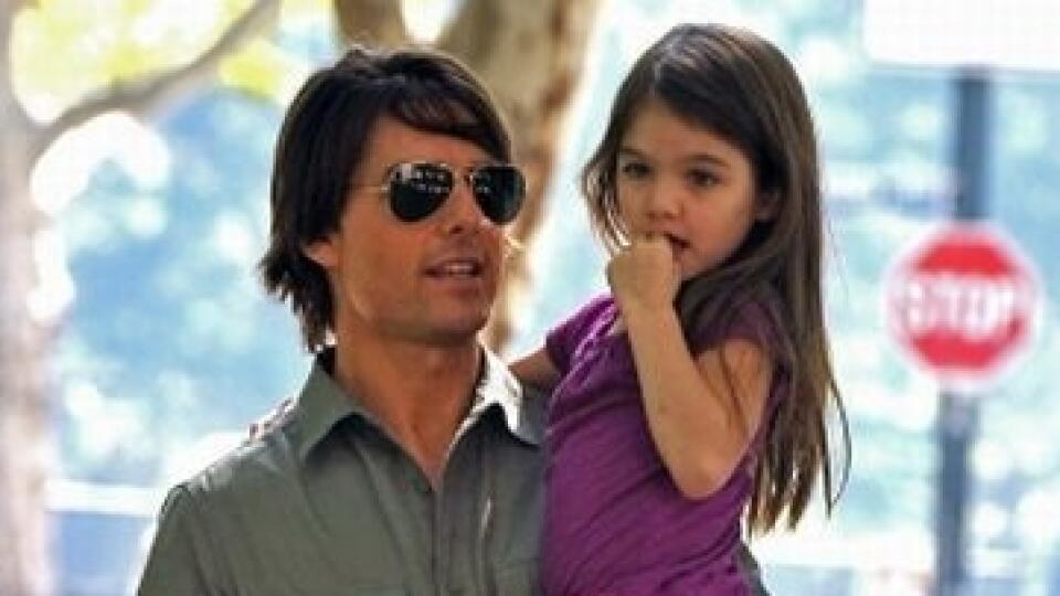 Tom Cruise a Suri Cruise.