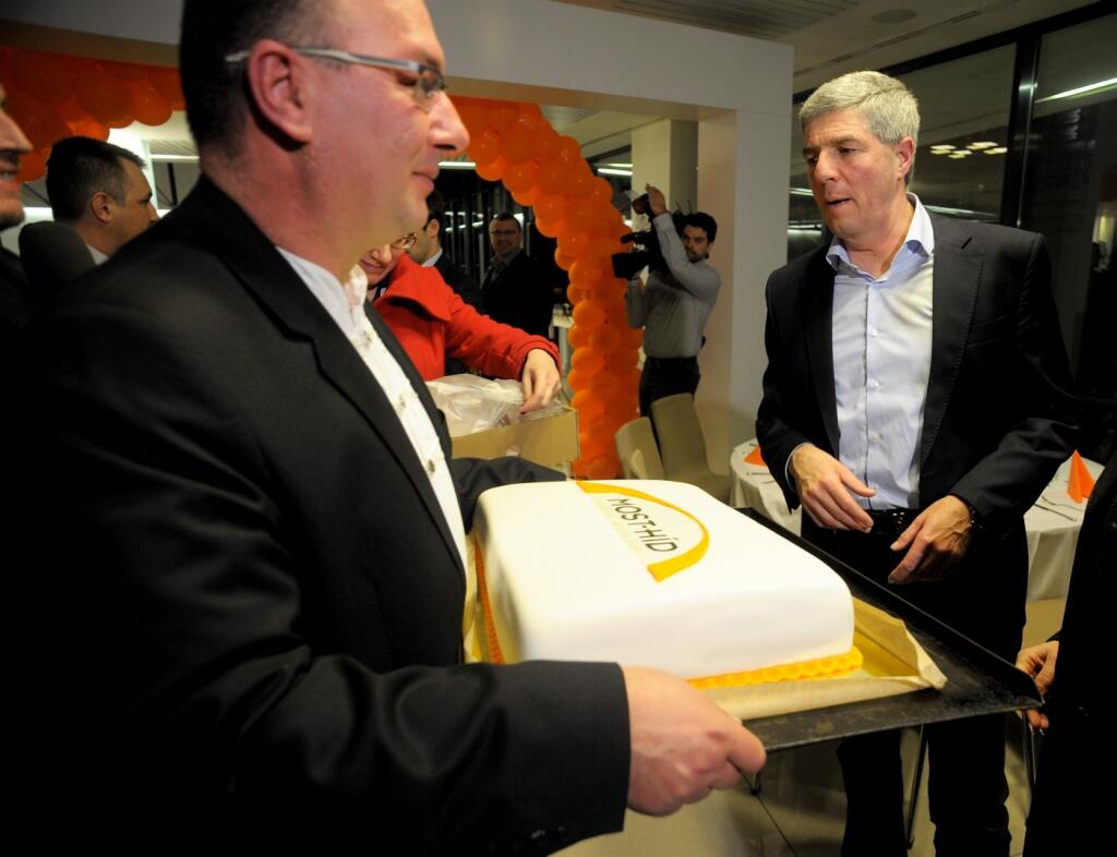 Predseda strany Most-Híd Béla Bugár počas volebnej noci