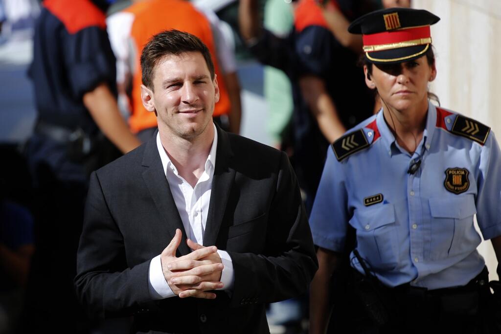 Francúzom vadí, že Messi cestoval počas leta na jednu dovolenku za druhou, k čomu využíval svoj luxusný tryskáč.