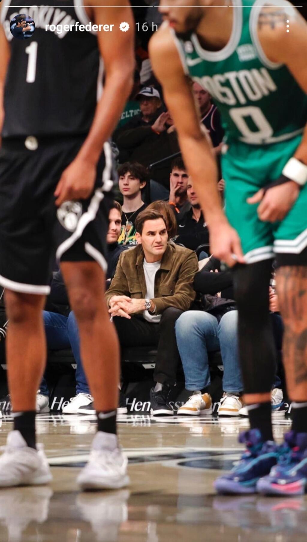 Počas návštevy New Yorku si nezabudol zájsť aj na zápas slávnej basketbalovej ligy NBA. Sadol si dokonca do VIP sektoru v prvom rade, kde mohol cítiť, ako na neho strieka pot športových hviezd.