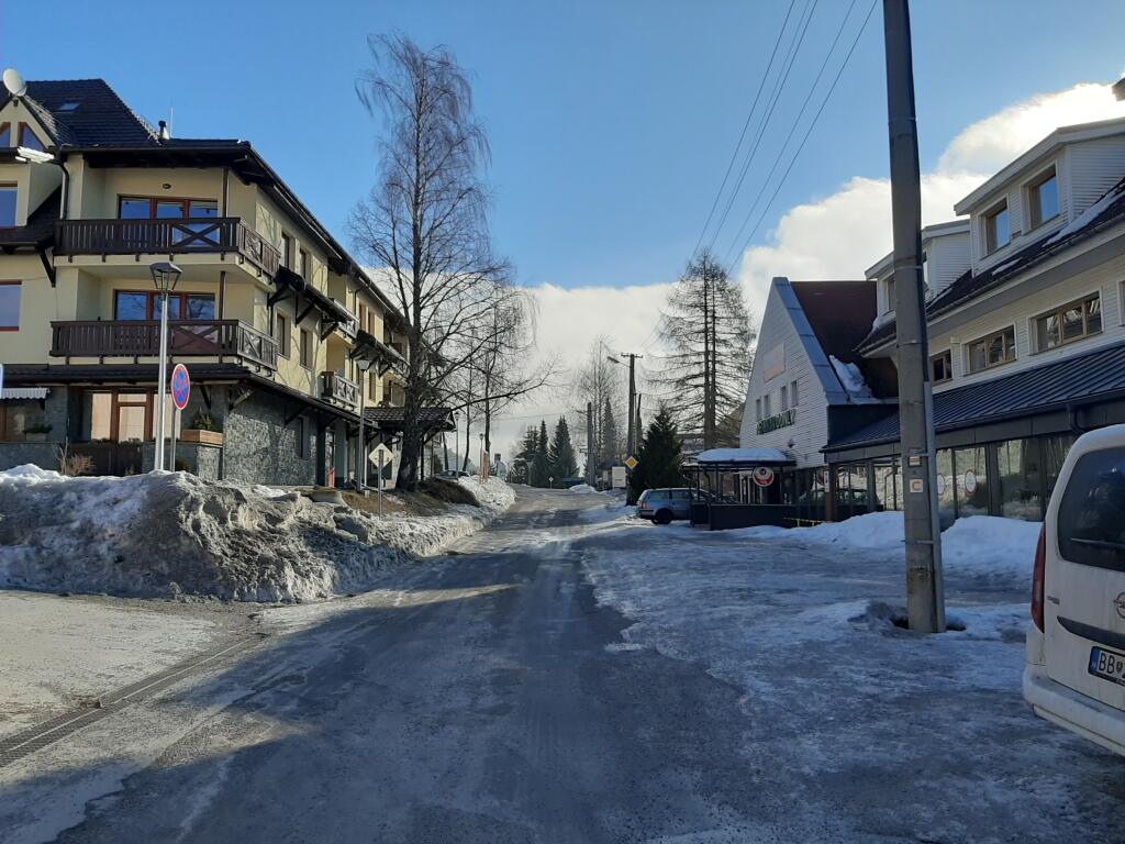 V prvý deň prázdnin Bratislavčanov sme na Donovaloch skoro nikoho nestretli