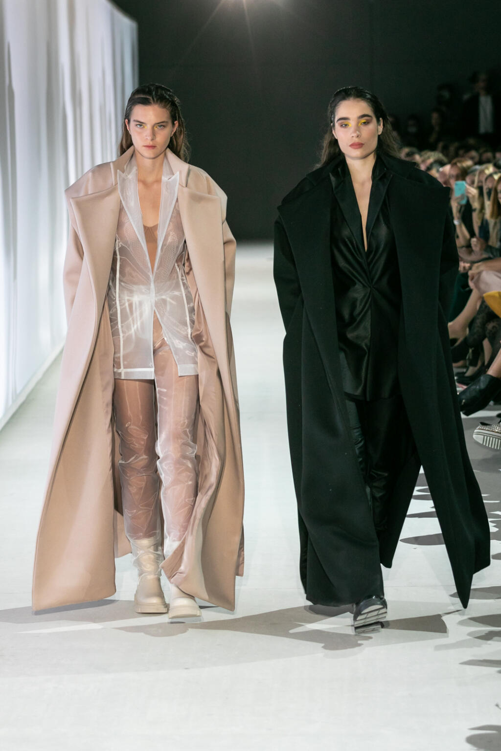 Kolekcia Narcissus dizajnéra Borisa Hanečku na Fashion LIVE! 2021.