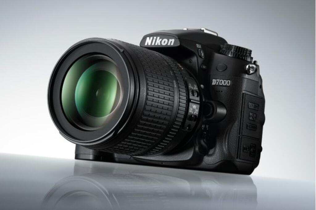 Nikon D7000 robí dobré meno strednej triede