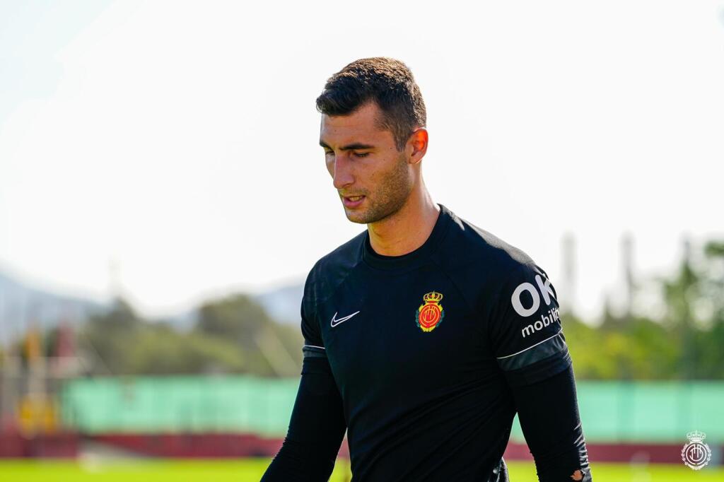 22 - 24. Dominik Greif – futbal, 140 tisíc eur
Bývalý gólman Slovana Bratislava prestúpil do minulé leto do RCD Mallorca, kde je spoluhráčom Martina Valjenta. So španielskym celkom podpísal 25 – ročný Bratislavčan päťročný kontrakt s ročným príjmom 140 tisíc eur.
