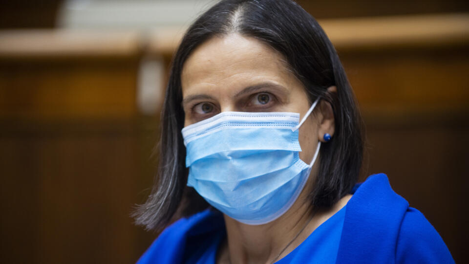 Na snímke ministerka spravodlivosti SR Mária Kolíková počas zasadnutia 18. schôdze parlamentu 3. decembra 2020 v Bratislave. FOTO TASR - Jakub Kotian
