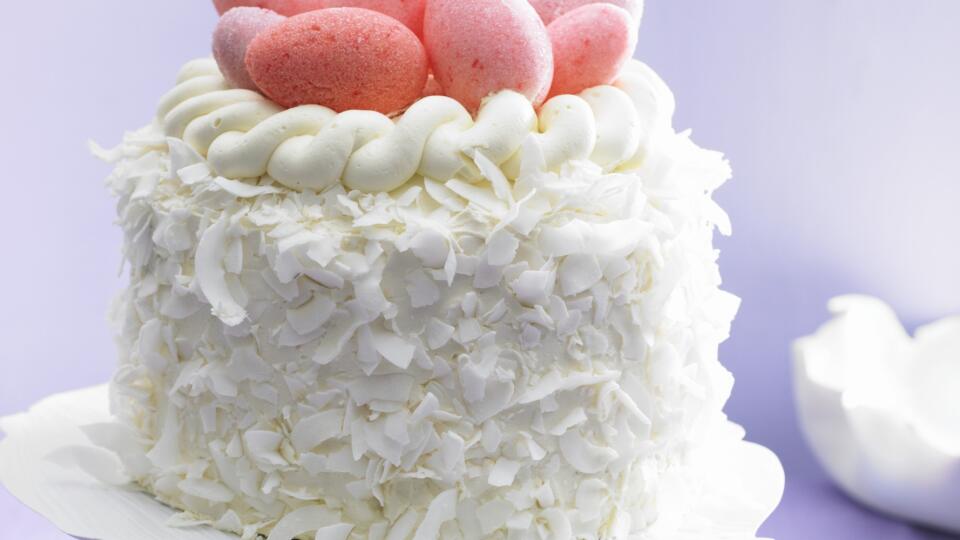 Veľkonočná kokosová torta s maslovým krémom