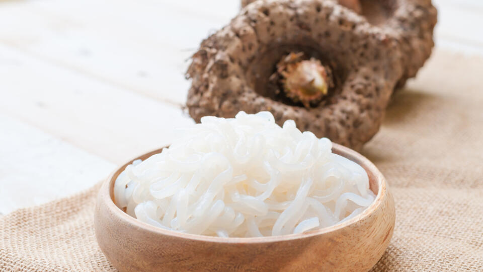 Shirataki,Noodle,,Konjac,On,White,Wooden,Board