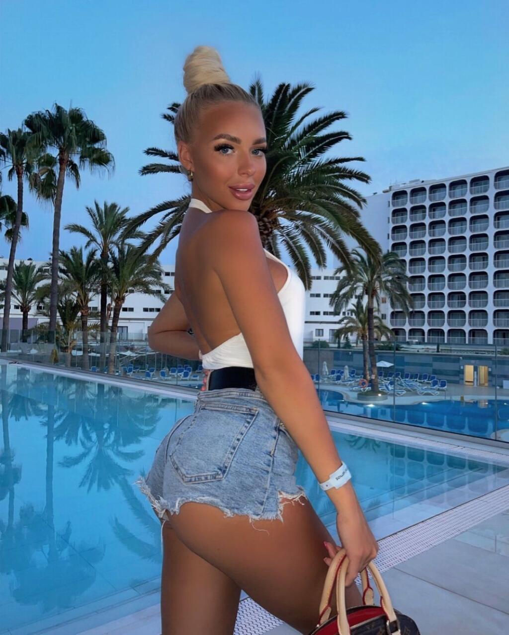 Lauren Marsden (20)