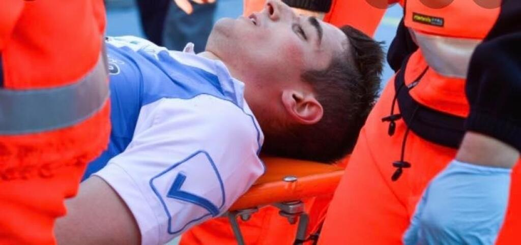 Federico Mattiello utrpel dvojitú zlomeninu nohy počas futbalového zápasu.