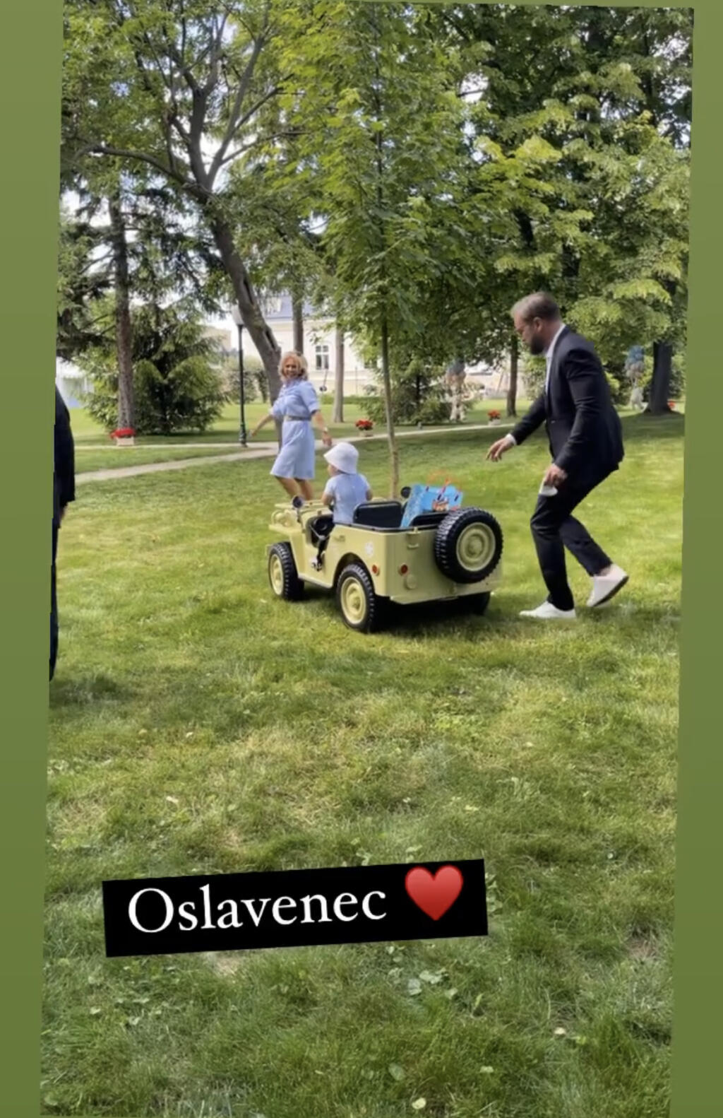 Malý Jakubko dostal takéto parádne auto.