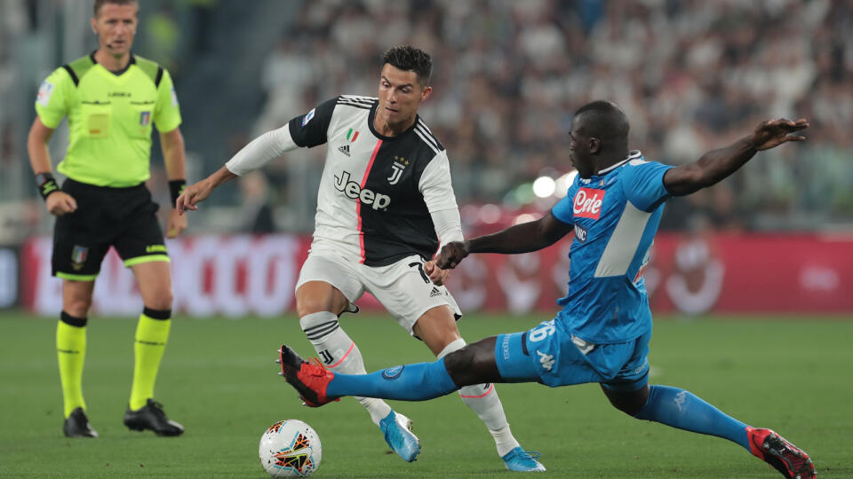 Vedenie najvyššej talianskej futbalovej súťaže skontumovalo zápas Neapola v rámci 3. kola Serie A v prospech domáceho Juventusu Turín 3:0. Navyše im odpočítali bod v tabuľke. Duel bol na programe 4. októbra, no hostia na odporúčanie hygienika nevycestovali pre koronavírus v tíme. Očakáva sa, že Neapolčania využijú možnosť odvolania.