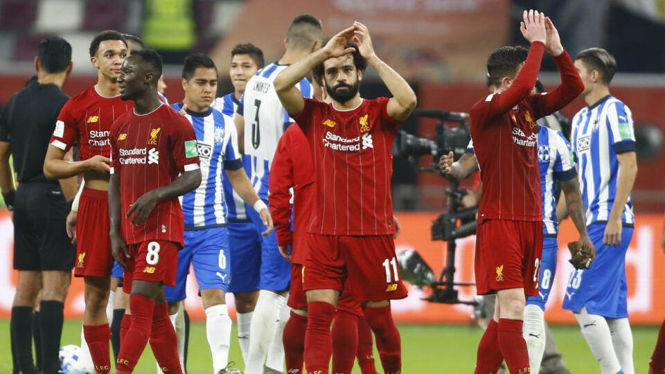 KK38 Dauha - Hráči Liverpoolu sa tešia po semifinále MS klubov FIFA vo futbale Monterrey - FC Liverpool 18. decembra 2019 v Dauhe. FOTO TASR/AP
Liverpool's players celebrate after a goal after the Club World Cup semifinal soccer match between Liverpool and Monterrey at the Khalifa International Stadium in Doha, Qatar, Wednesday, Dec. 18, 2019. (AP Photo/Hussein Sayed)