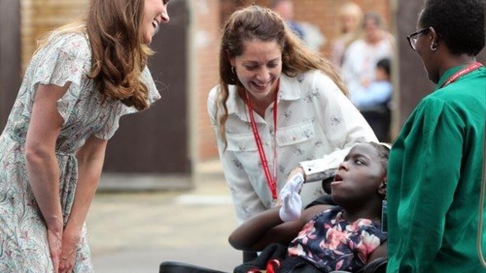 Reč tela Kate Middleton hovorí jasne - podľa expertky jej sebavedomie neprehliadnuteľne narástlo a upevňuje si tak pozíciu v monarchii.
