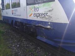 Desivé FOTO z miesta nehody: Takto narazil kamión do vlaku! Pozrite na tie sedadlá