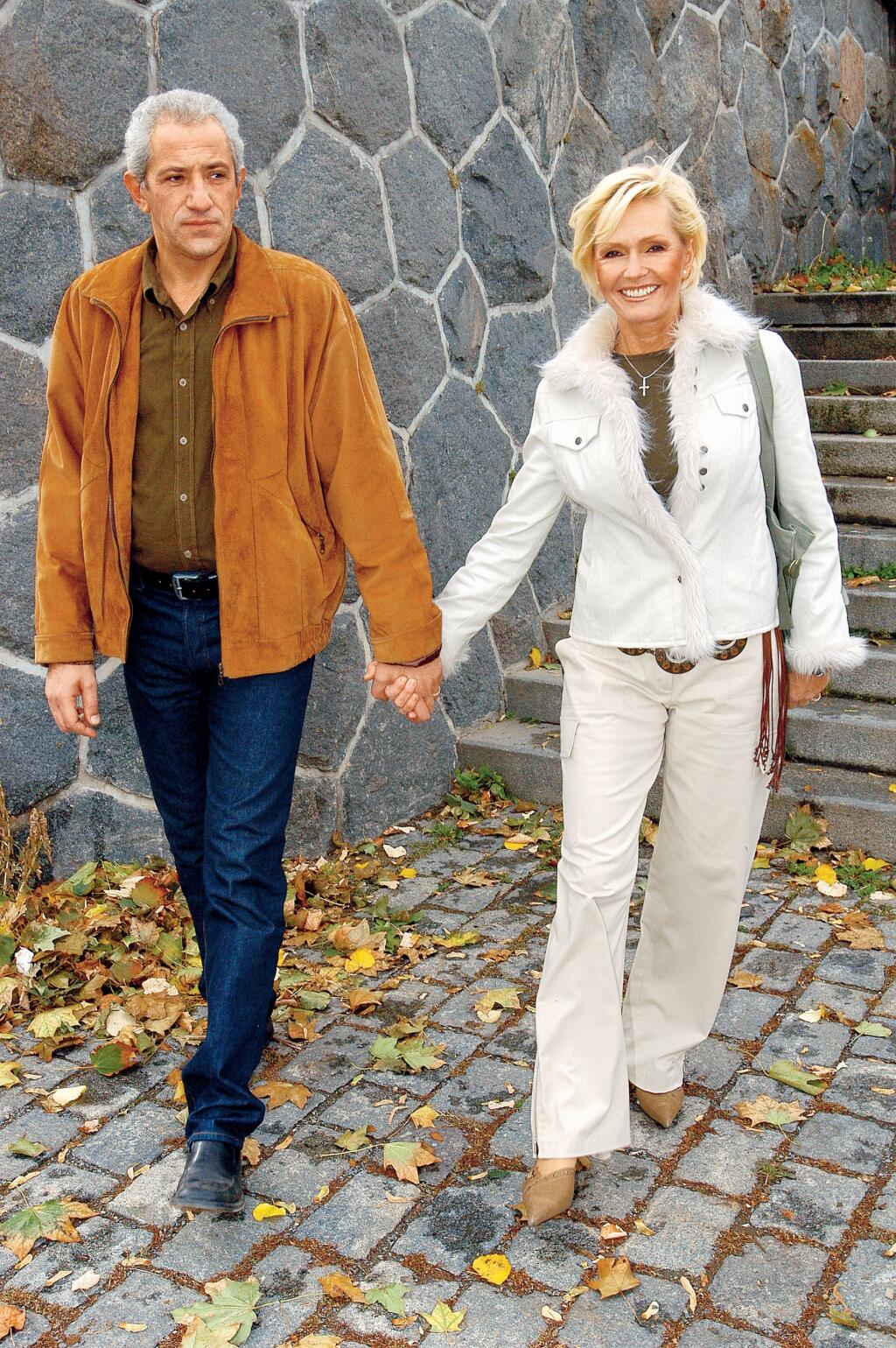 Helena Vondráčková, speváčka, manžel, prechádzka, pár, manželia