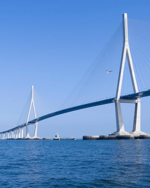 Najdlhšie mosty na našej planéte: Ktorý je rekordérom?