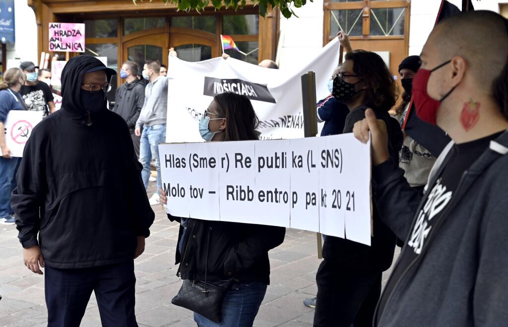 Na snímke protest aktivistov na Hlavnej ulici v Košiciach 1. septembra 2021. FOTO TASR - Roman Hanc