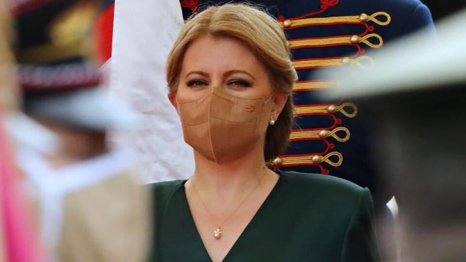 Prezidentka Zuzana Čaputová odovzdala bojové zástavy vybraným piatim vojenským útvarom.