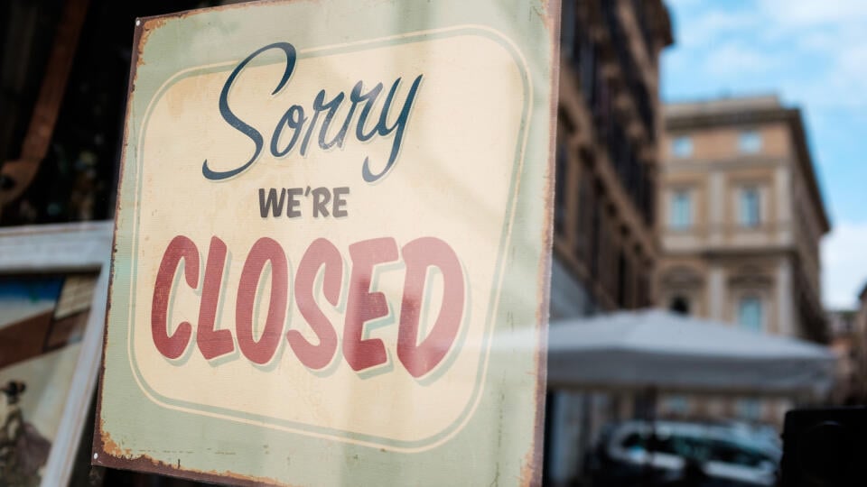 Sorry,We're,Closed,Shop,Window,Door,Notice,Board,shutdown,Cafe,Restaurant